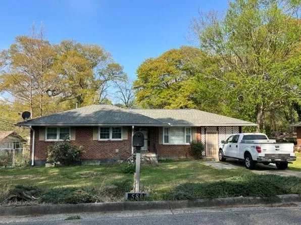 580 Shellnut Dr, Forest Park, GA 30297