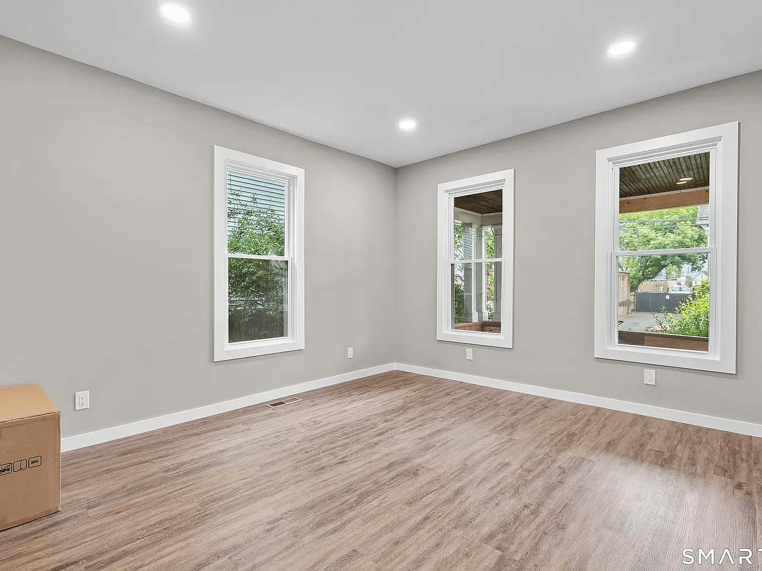 3 bed, 1078 sqft, $2,400 — Photo 3