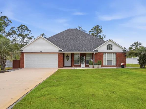 1025 Ten Lake Dr, Defuniak Springs, FL 32433