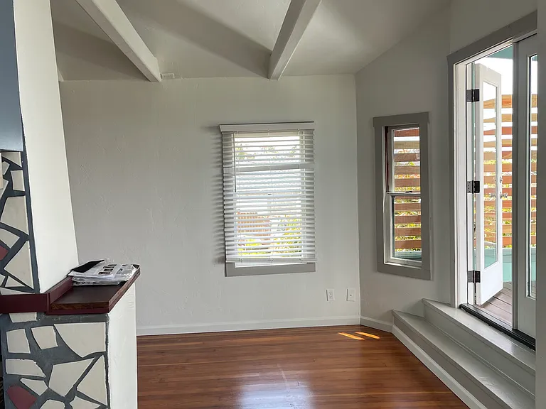 1615 Linwood St #1615 — Photo 5