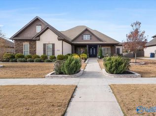 7512 Grayhawk Ct SE, Owens Cross Roads, AL 35763