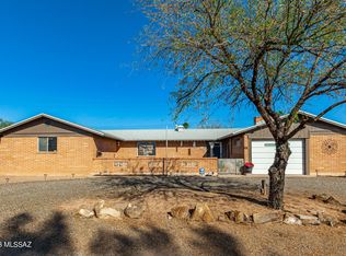 2610 W Aurora Dr, Tucson, AZ 85746