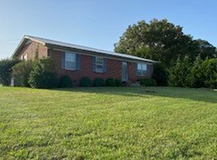 205 Spring Valley Rd, McMinnville, TN 37110