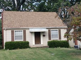 1008 Perry St, Saint Charles, MO 63301