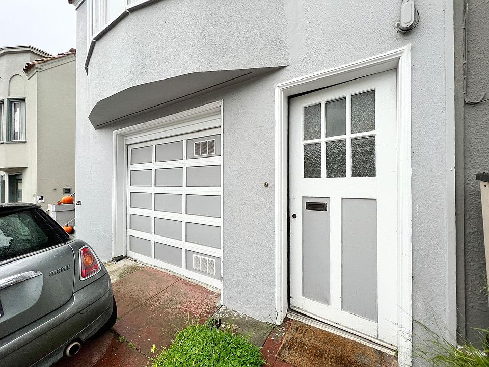 1st image of 2251B 20th Ave
