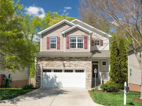 8914 Hollycroft Ct, Mechanicsville, VA 23116