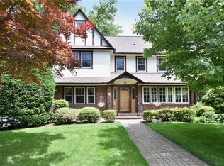 35 Brookside Cir, Yonkers, NY 10708