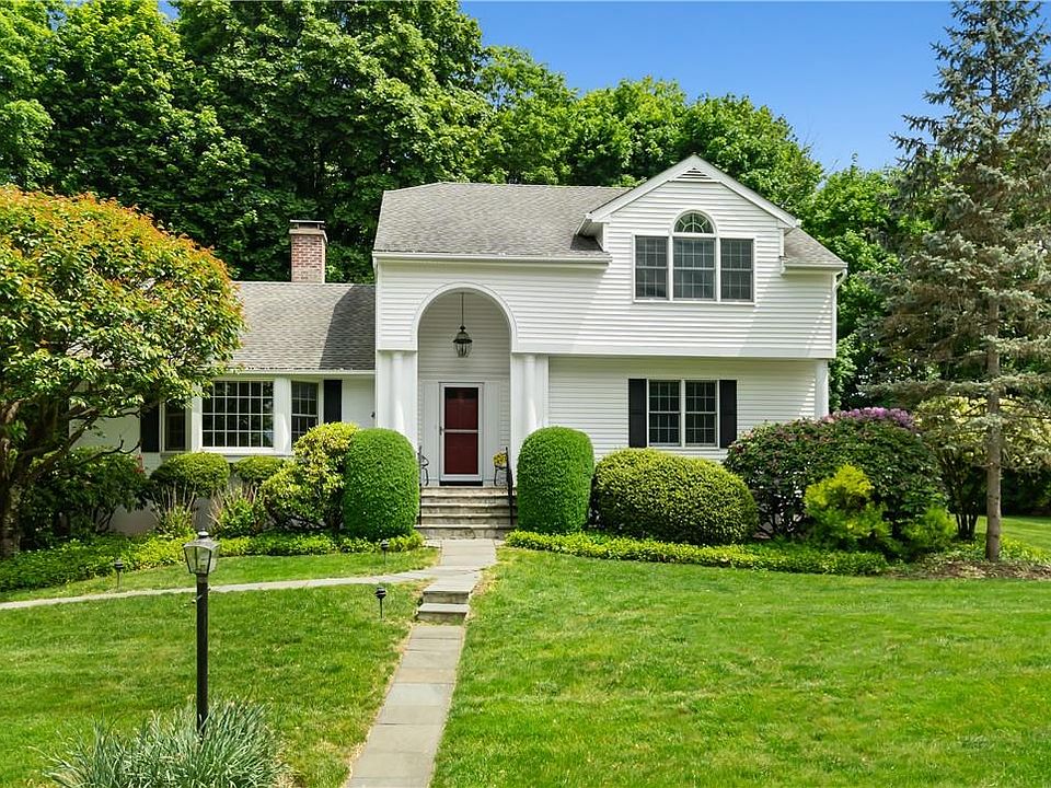 1st image of 71 Poillon Drive