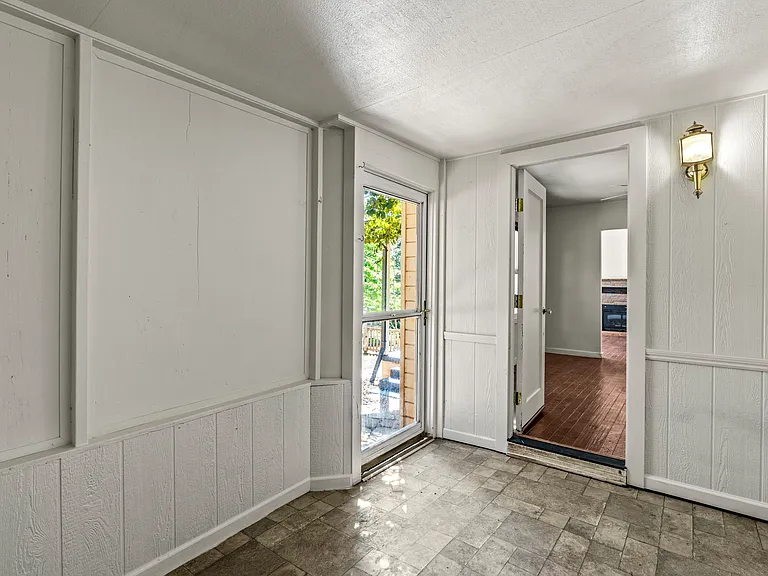 11 Lukens Pl — Photo 9