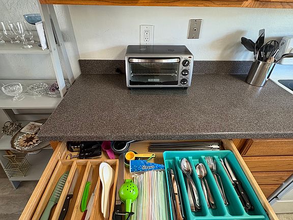 3rd image of 900 Southampton Rd APT 80