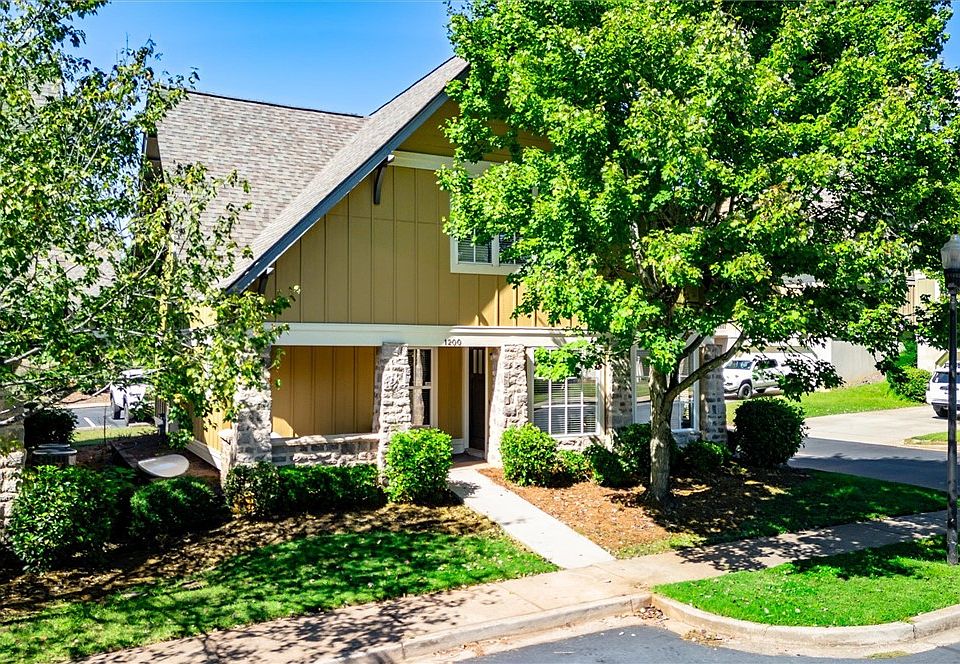 1st image of 101 W Lane Dr #1200