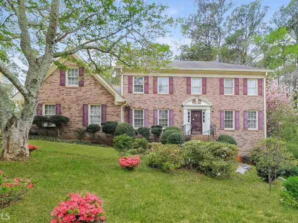 1175 Parkview Way, Lilburn, GA 30047