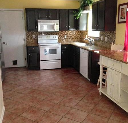 3rd image of 549 Serenade Cir E