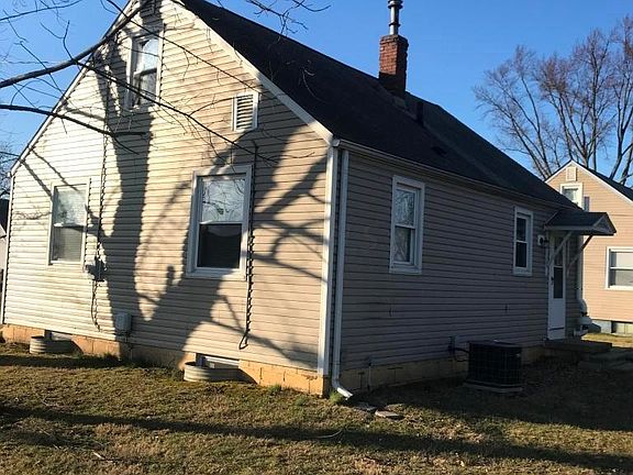 3rd image of 138 Kemp St
