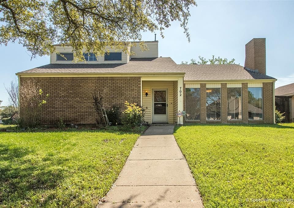 1st image of 702 Brookdale Cir