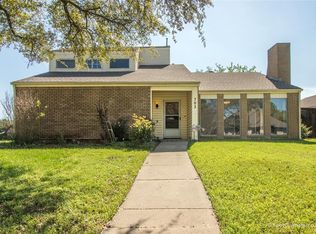 702 Brookdale Cir, Garland, TX 75040