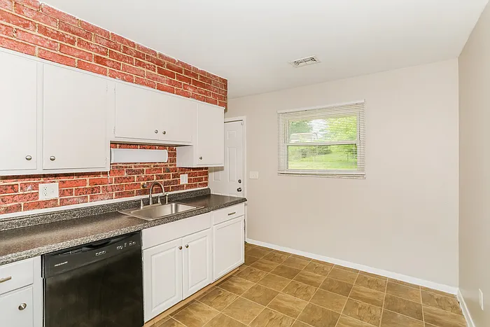 2372 Bluelark Dr — Photo 5