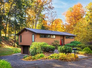 9 Red Fox Ln, Amherst, MA 01002