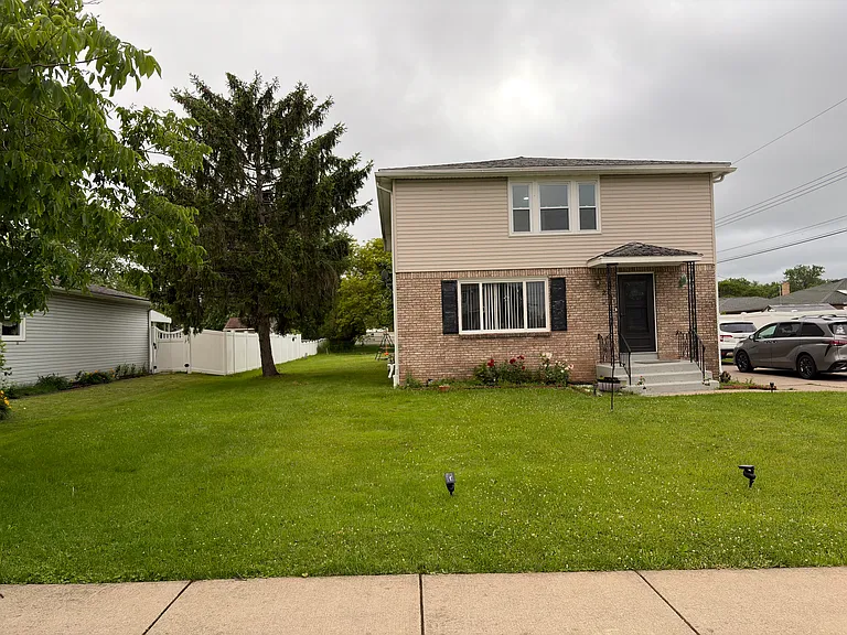 26 Sherry Dr #UPPER — Photo 1