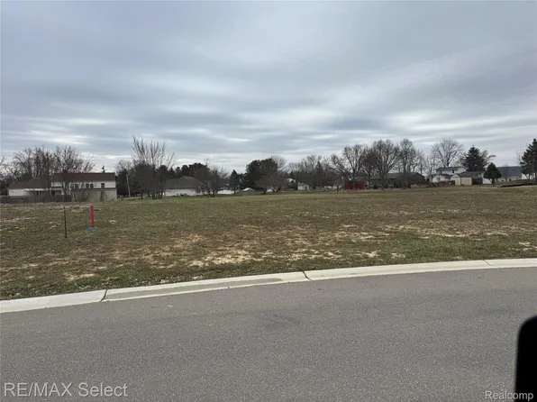 5421 Spring Meadows Way #7, Linden, MI 48451