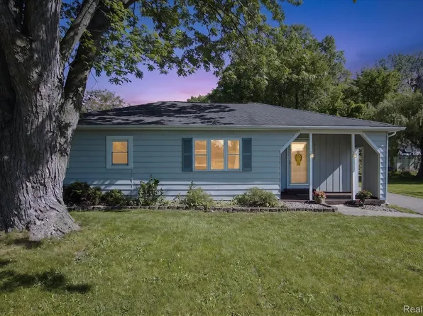 36600 McBride St, Romulus, MI 48174