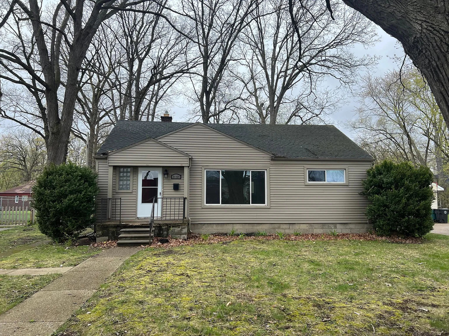 21221 Ridgedale Ave photo 1