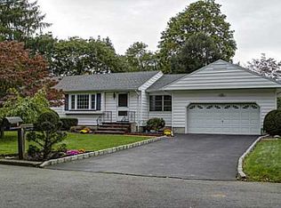 83 Summer St, Edison, NJ 08820