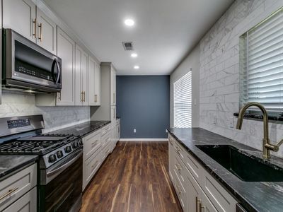 1400 Signet Dr, Euless, TX, 76040