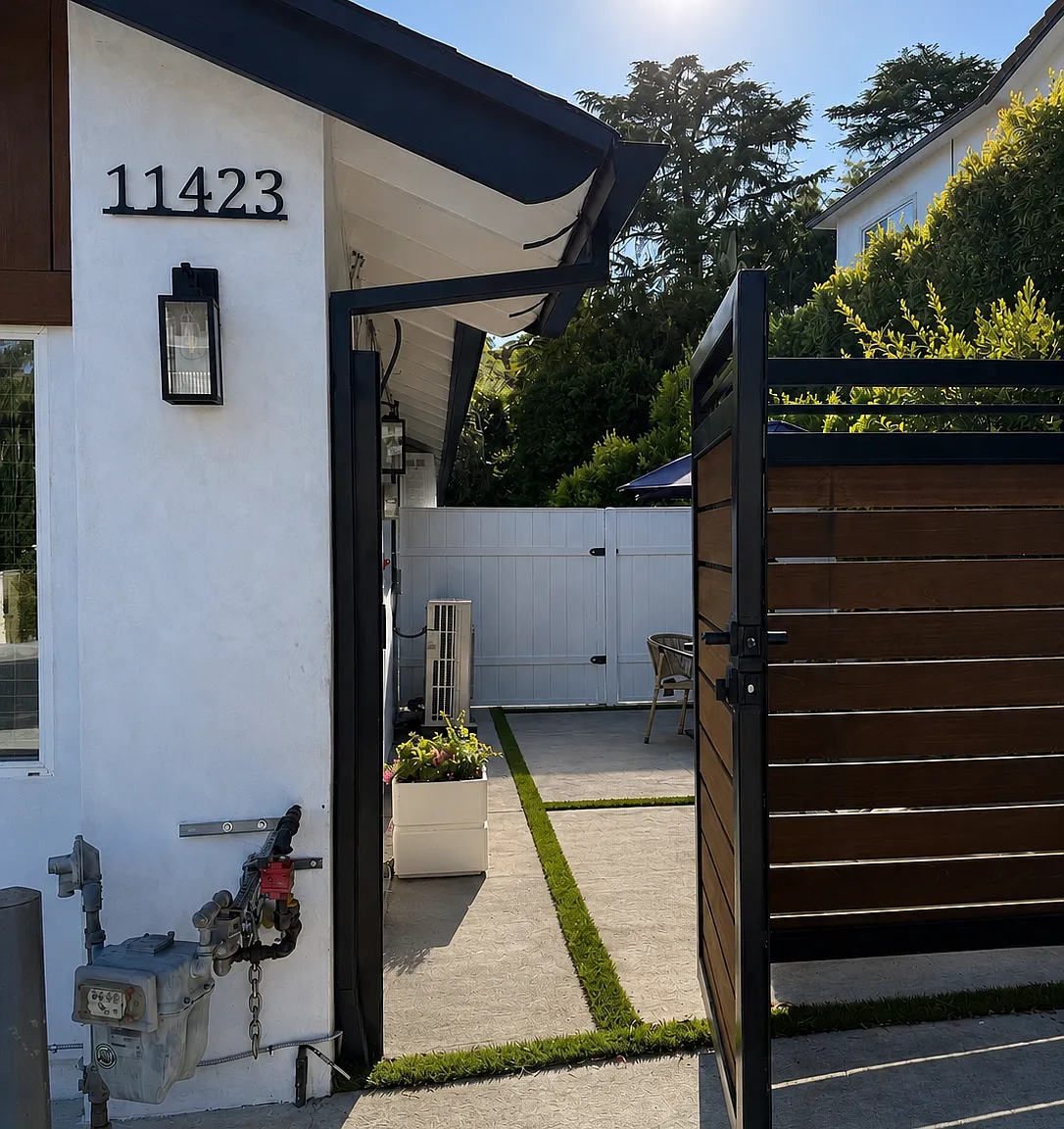 1 bed, 440 sqft, $2,450 — Photo 1