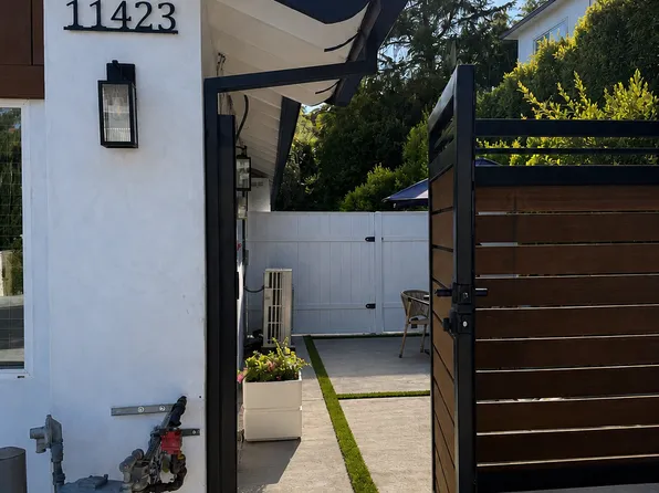 11423 Amigo Ave, Porter Ranch, CA 91326