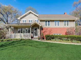 208 S Reuter Dr, Arlington Heights, IL 60005
