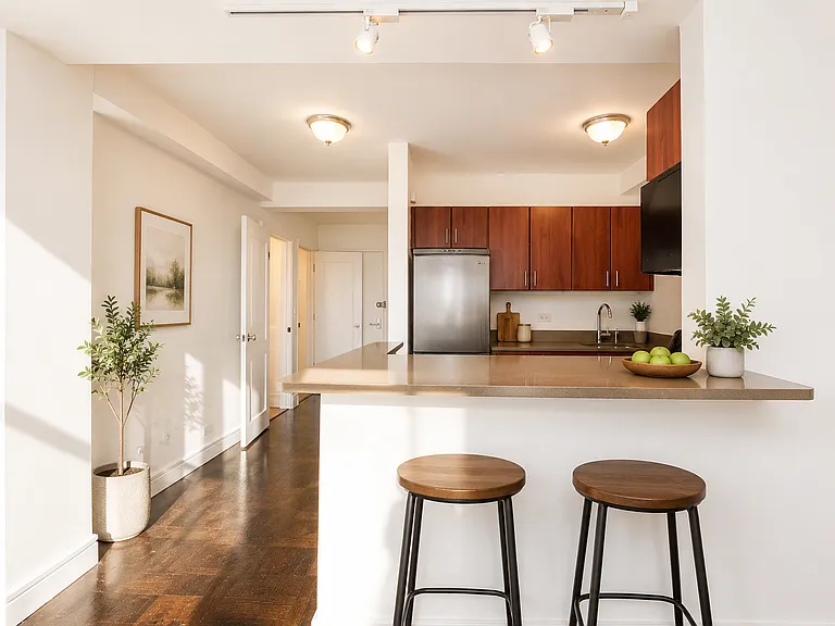 35 E 35th St #6A — Photo 5