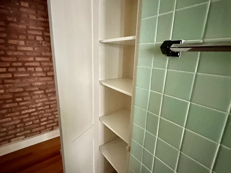 6631 N Glenwood Ave #2N — Photo 9