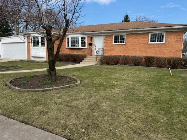 22 Audrey Ln, Mount Prospect, IL 60056