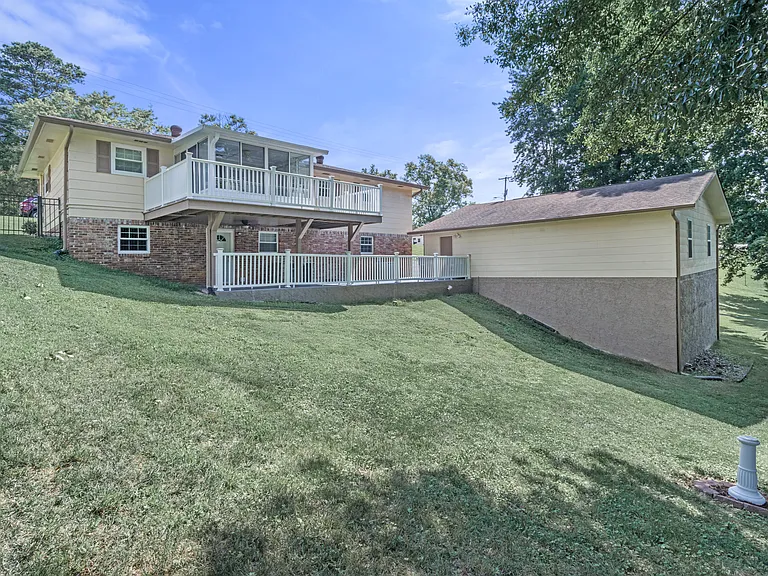 4310 Tee Pee Dr — Photo 5