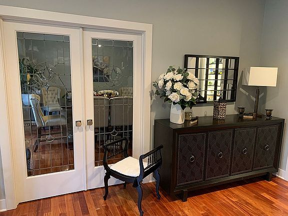 Living Rm to Dining, French 