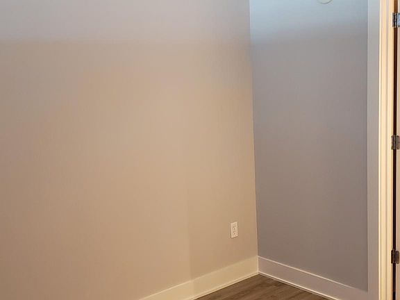 Sleeping area with ceiling fan. Can accommodate up to a queen size bed.