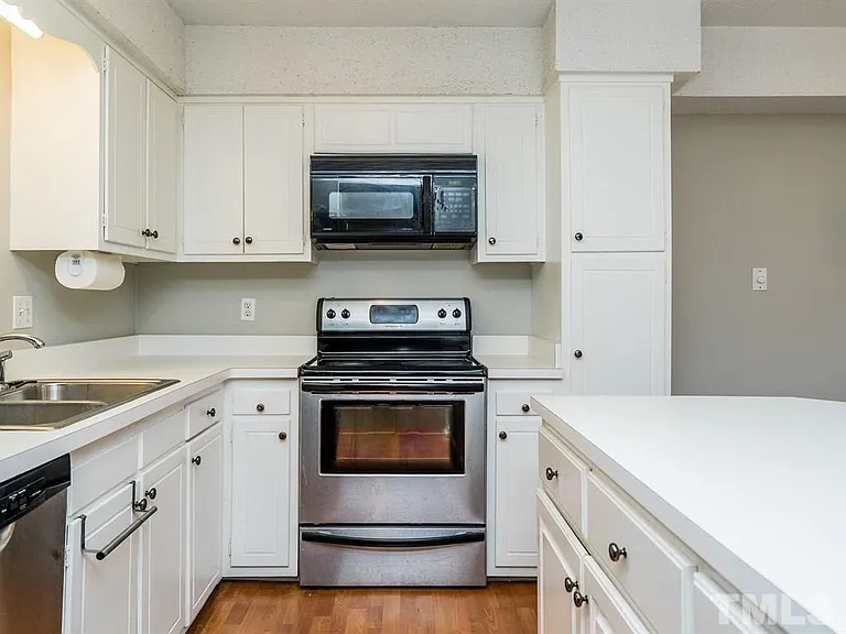 614 Pine Ridge Pl — Photo 7