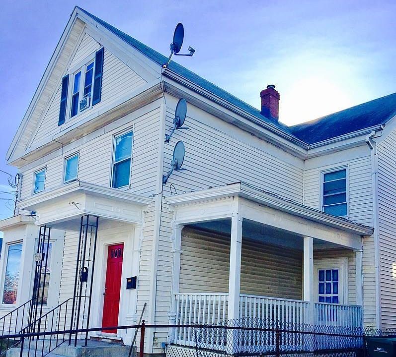 2nd image of 604 Chestnut St