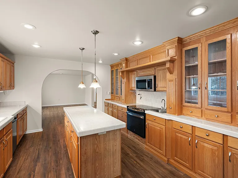 27723 Crozet Dr — Photo 8