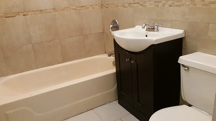 Rented by Signature Property Realty | media 25