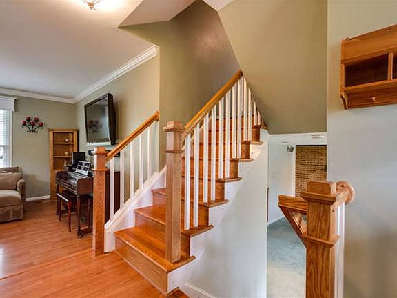4th image of 2722 Clarkes Landing Dr