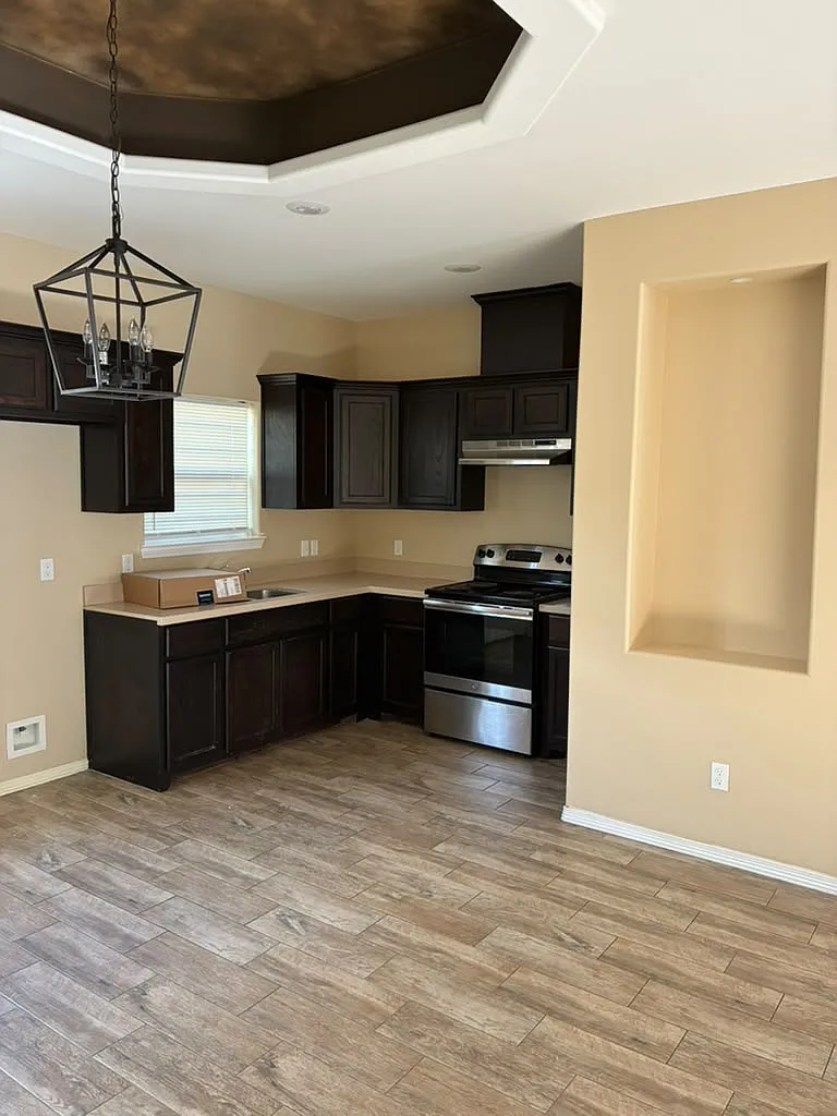 2 bed, 950 sqft, $875 — Photo 2