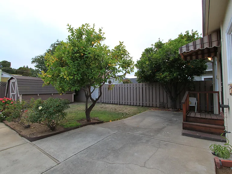 453 Wisnom Ave — Photo 26