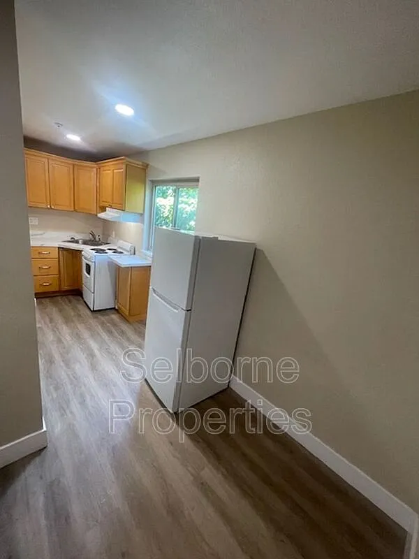 Studio, 1.0 bath, 500 sqft, $1,245 — Photo 3