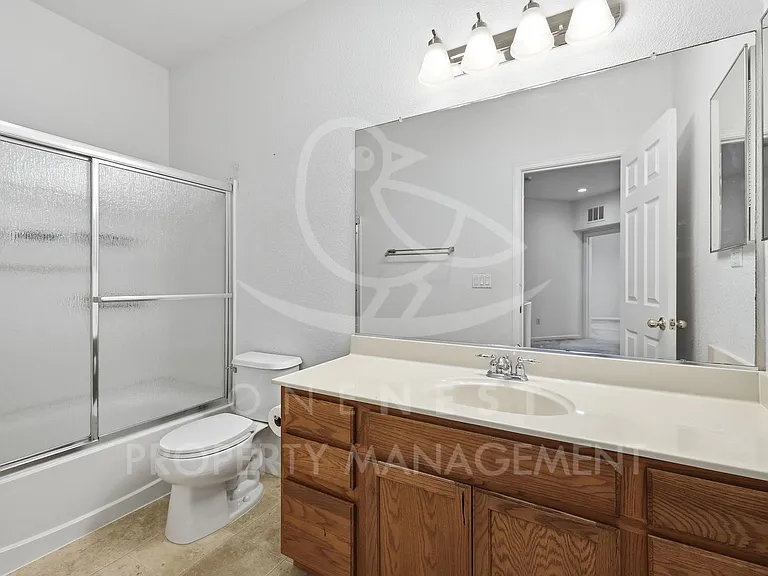 1070 Sierra View Cir #3 — Photo 23