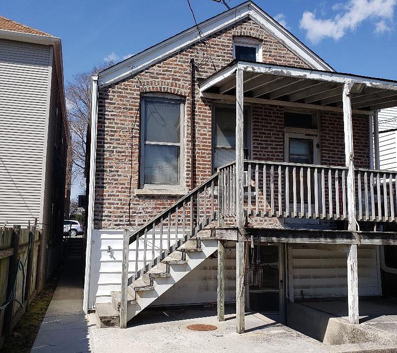 2nd image of 3321 S Hamilton Ave