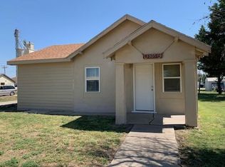 305 N 2nd St, Leoti, KS 67861
