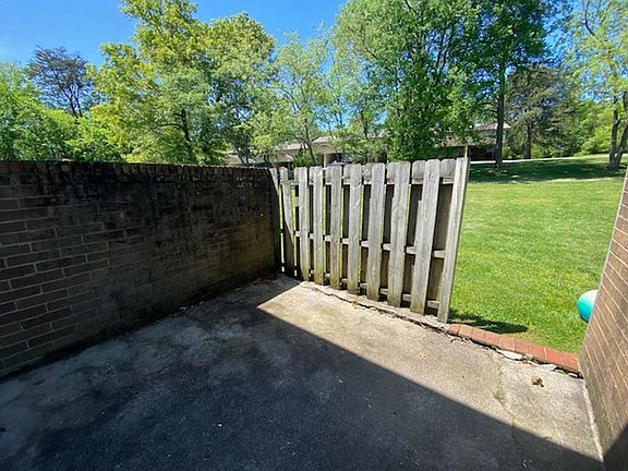 5th image of 913 Naomi Dr #903