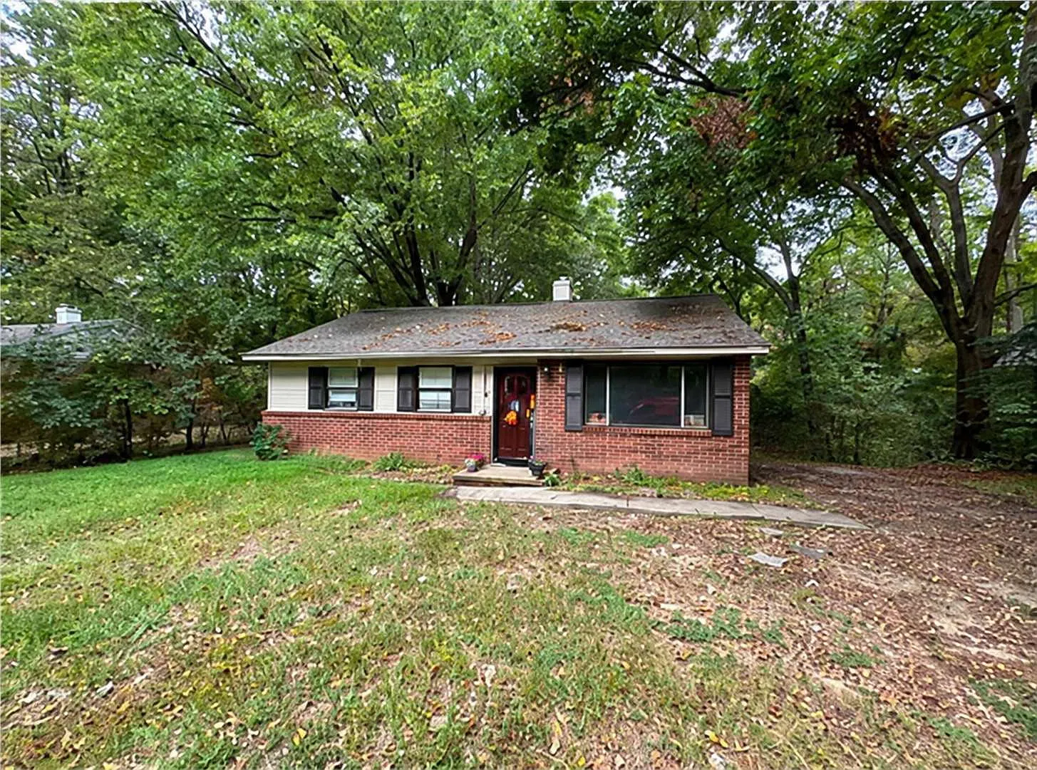 3 bed, 1.0 bath, 900 sqft, $795 — Photo 1
